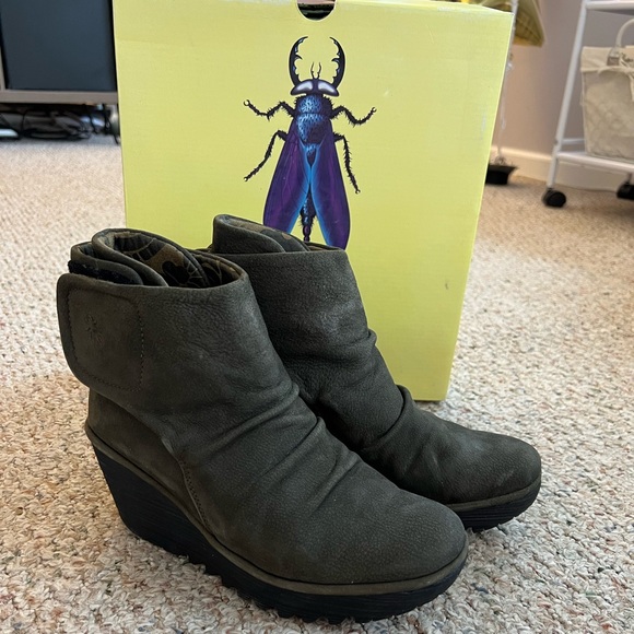 FLY London Yomi booties - Picture 1 of 6